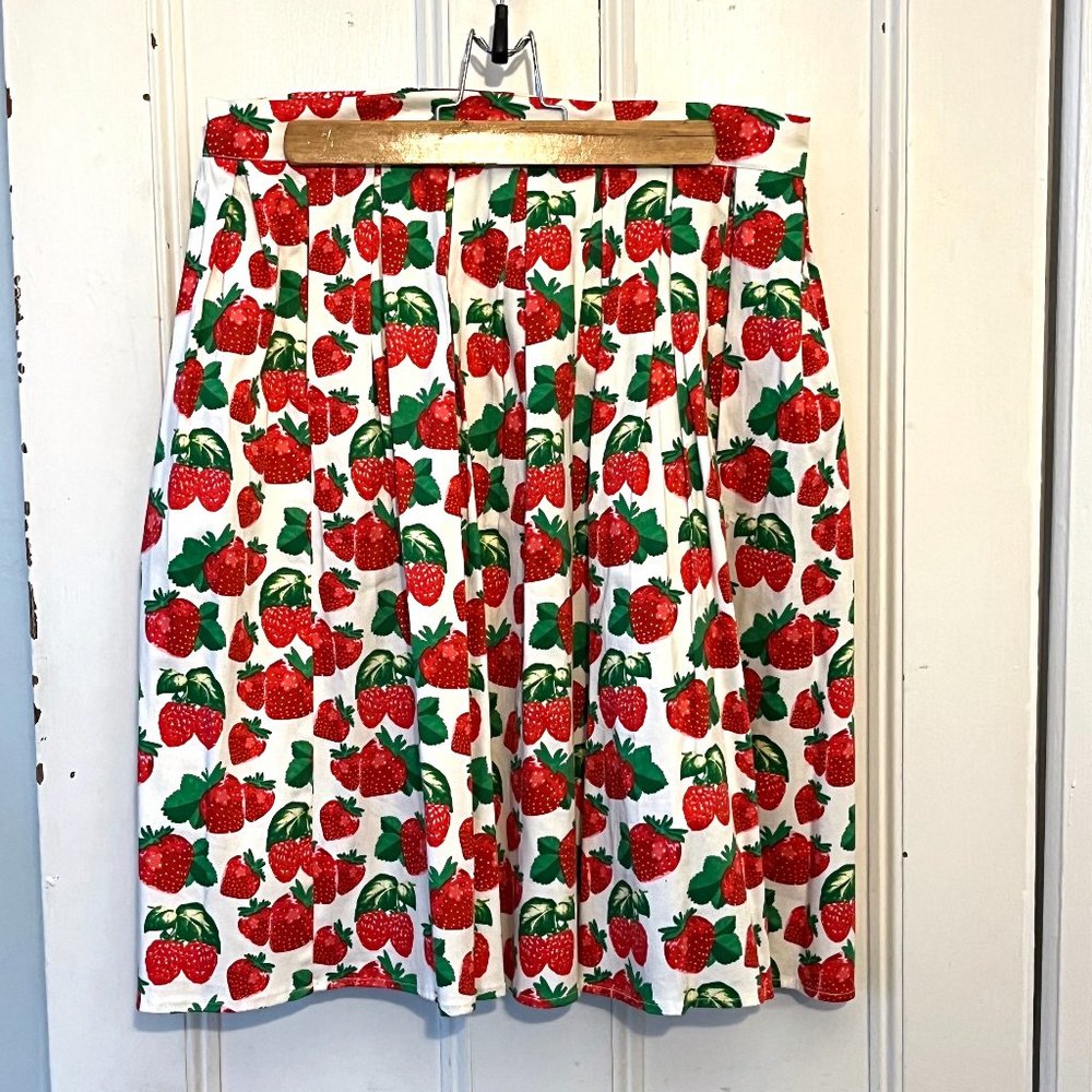 Grace Karin Retro Strawberry & Raspberry Print Circle Skirt with Pockets, Size M